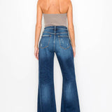 ULTRA HIGH RISE RELAXED FLARE JEANS: 7/27